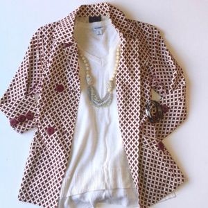 Off-White V-neck Sweater size Medium 3/4 Length Sleeve